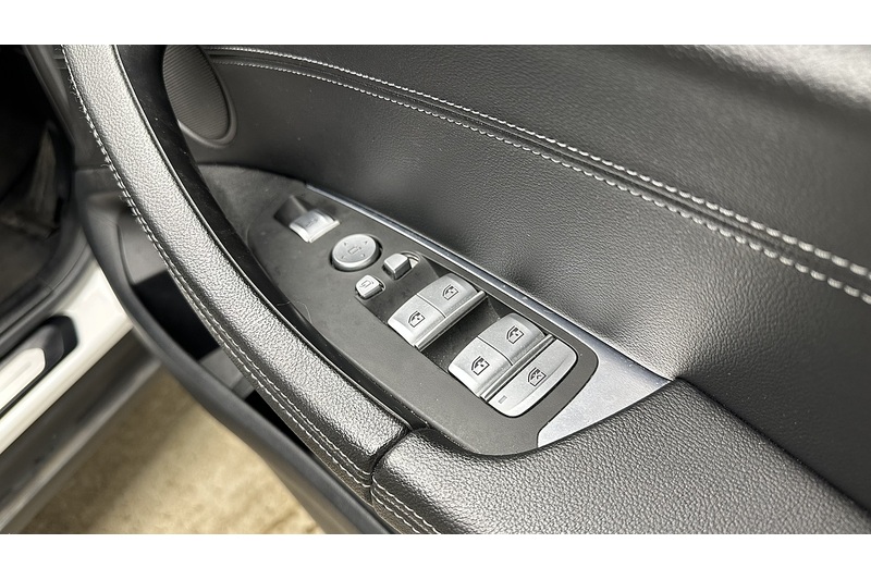 BMW iX3 Premier Edition - U2155