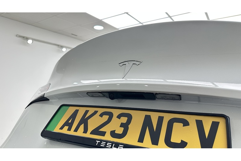 Tesla Model Y Long Range - U2156