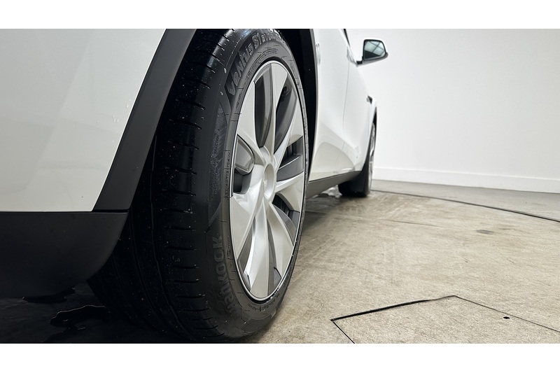 Tesla Model Y Long Range - U2156