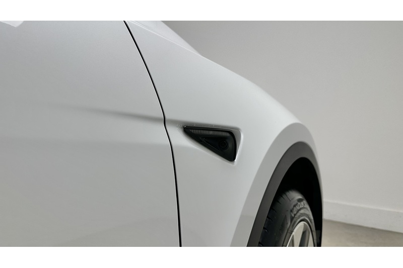 Tesla Model Y Long Range - U2156