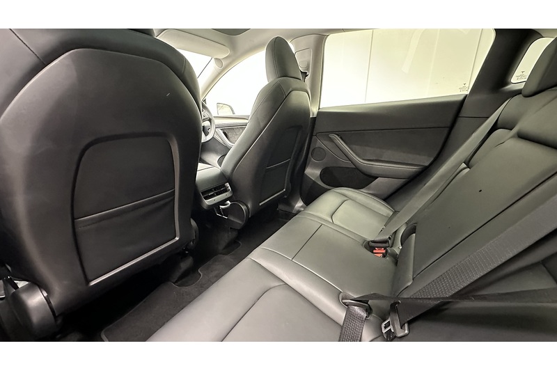 Tesla Model Y Long Range - U2156