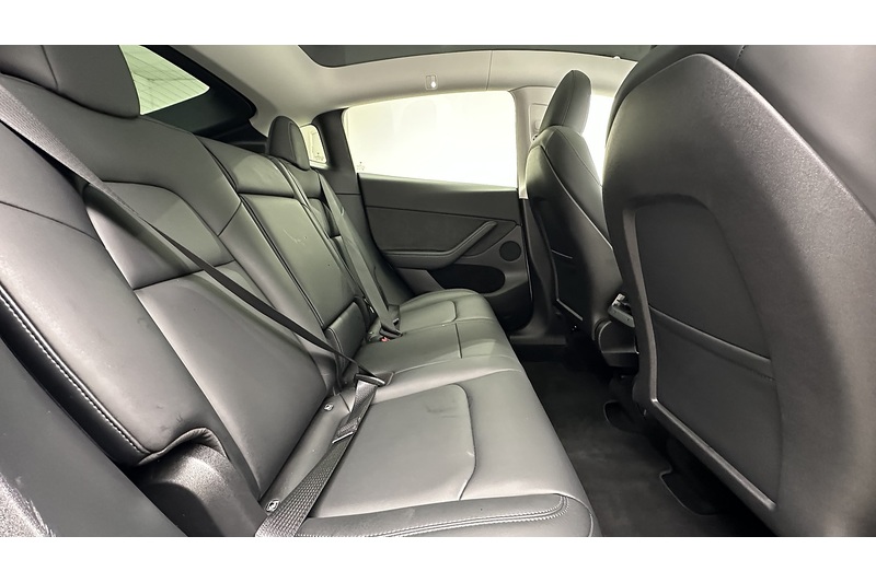 Tesla Model Y Long Range - U2156