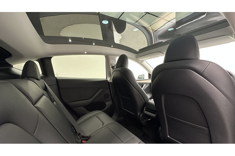 Tesla Model Y Long Range - U2156