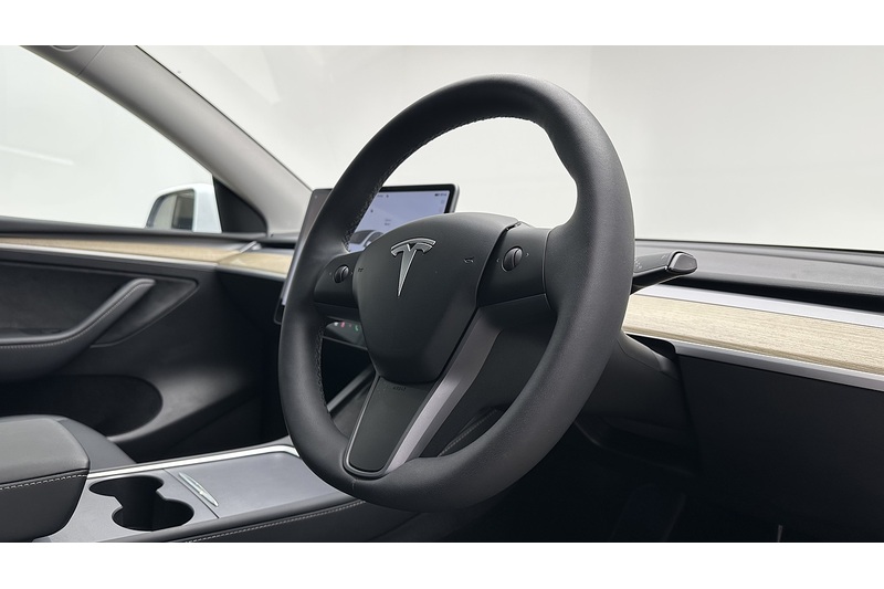 Tesla Model Y Long Range - U2156