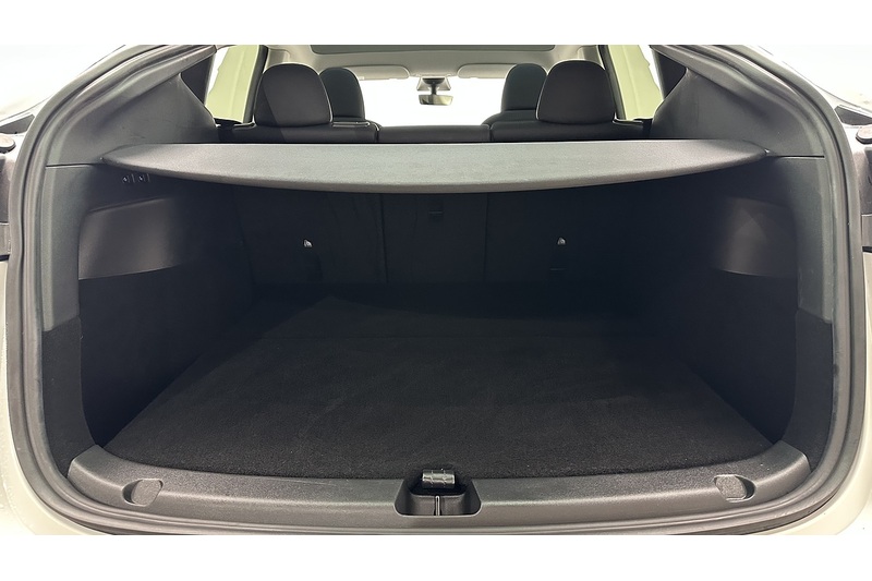 Tesla Model Y Long Range - U2156