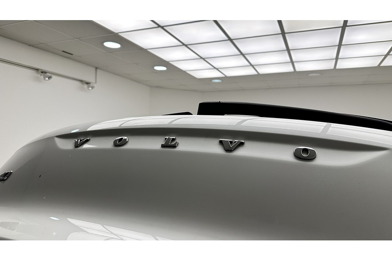 Volvo XC40 Pro - U2162