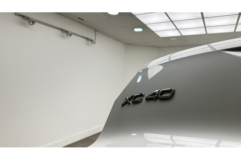 Volvo XC40 Pro - U2162