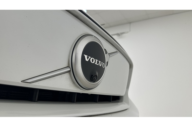 Volvo XC40 Pro - U2162