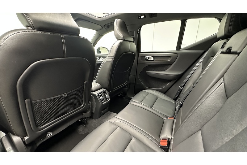Volvo XC40 Pro - U2162