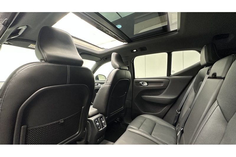 Volvo XC40 Pro - U2162