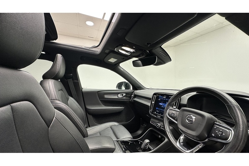 Volvo XC40 Pro - U2162