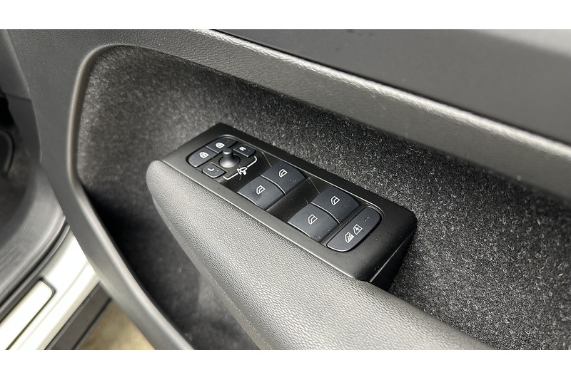 Volvo XC40 Pro - U2162