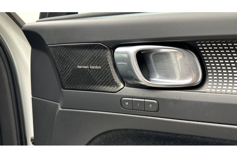 Volvo XC40 Pro - U2162