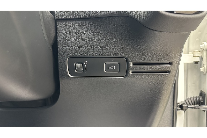 Volvo XC40 Pro - U2162