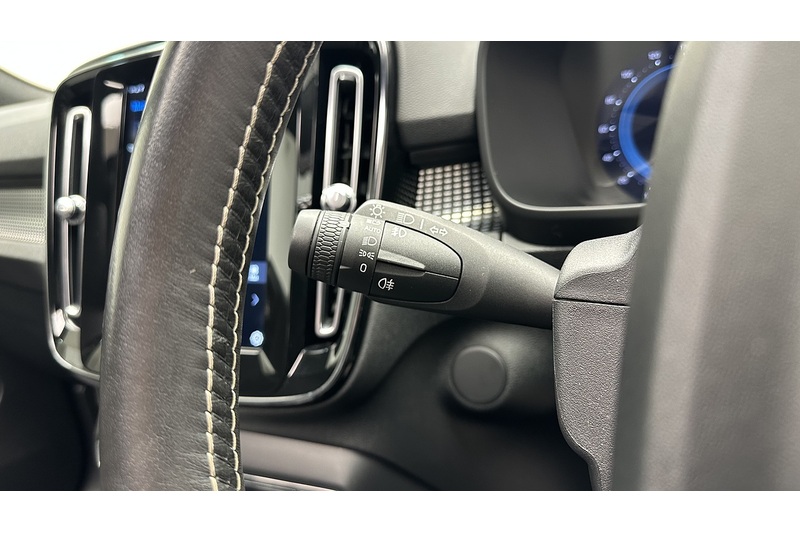 Volvo XC40 Pro - U2162