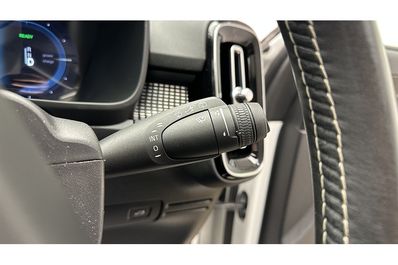 Volvo XC40 Pro - U2162