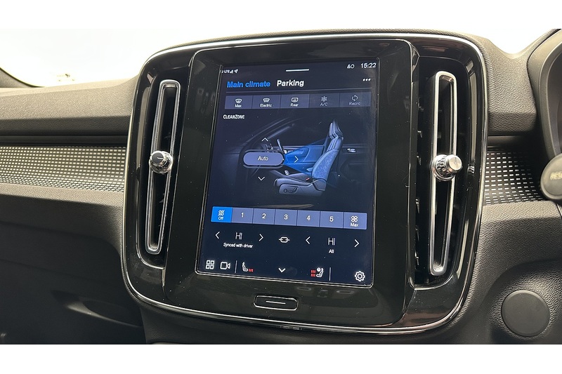 Volvo XC40 Pro - U2162