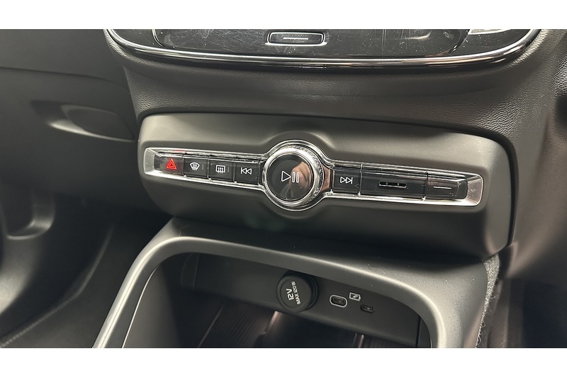 Volvo XC40 Pro - U2162