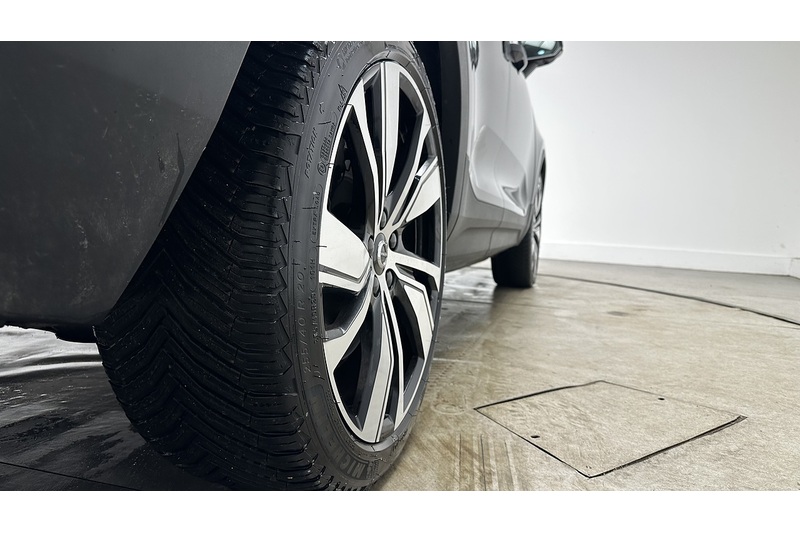 Volvo XC40 P8 First Edition - U2169