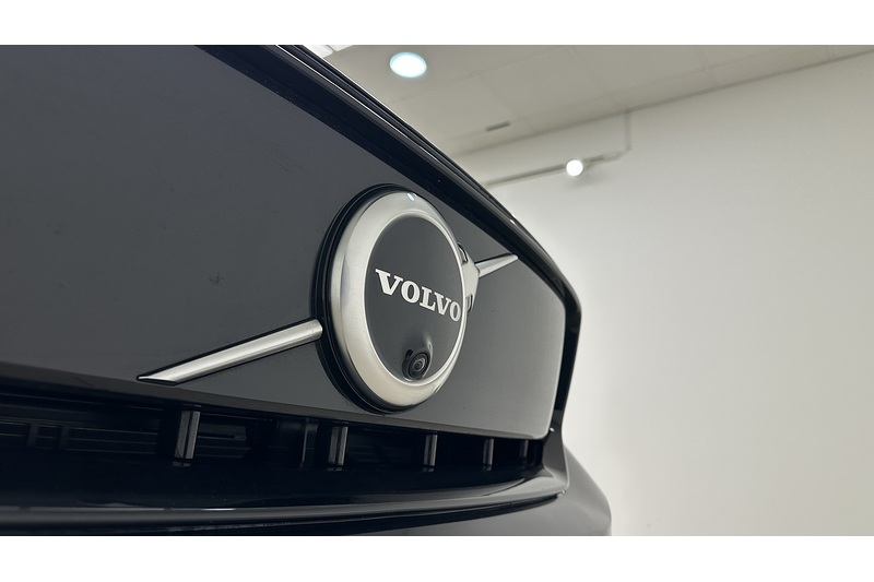 Volvo XC40 P8 First Edition - U2169