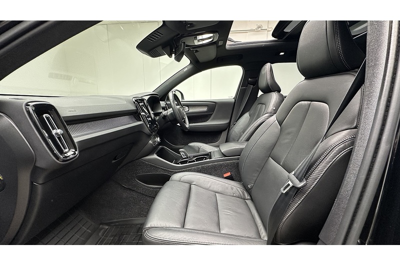 Volvo XC40 P8 First Edition - U2169