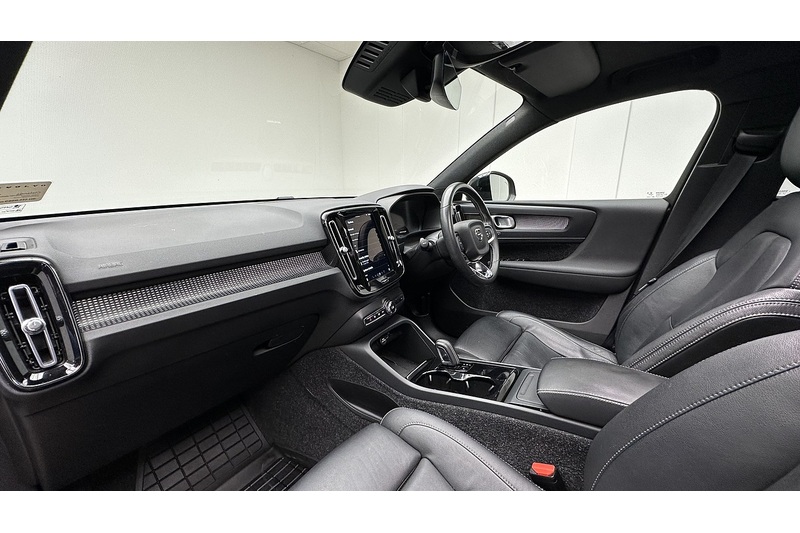 Volvo XC40 P8 First Edition - U2169