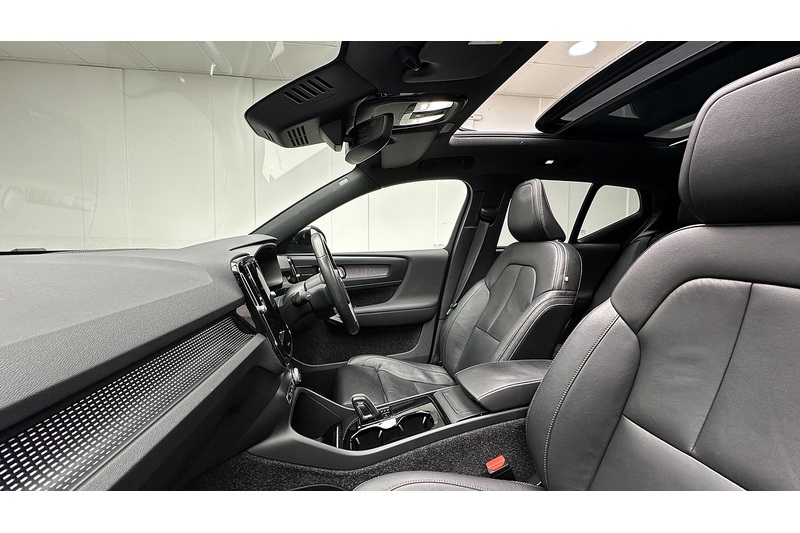 Volvo XC40 P8 First Edition - U2169