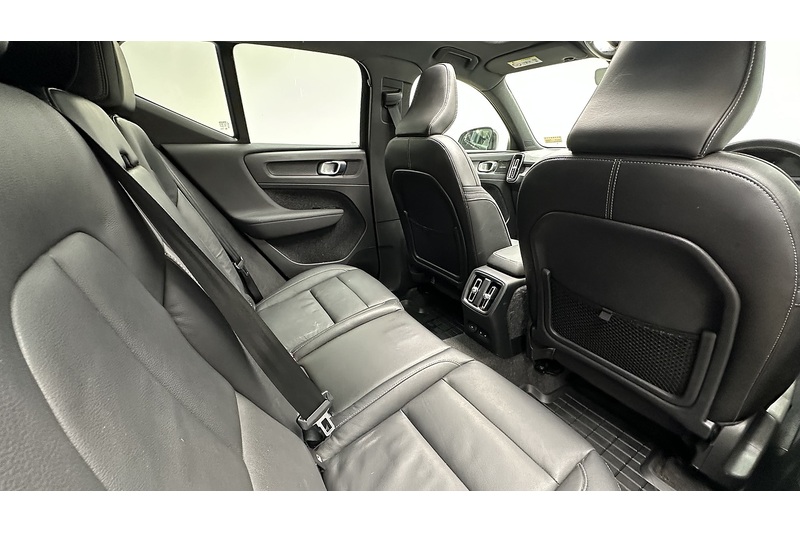 Volvo XC40 P8 First Edition - U2169