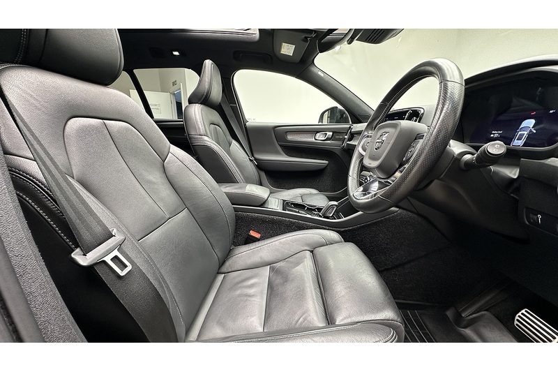 Volvo XC40 P8 First Edition - U2169