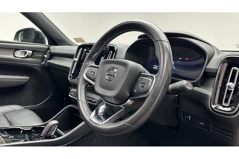 Volvo XC40 P8 First Edition - U2169