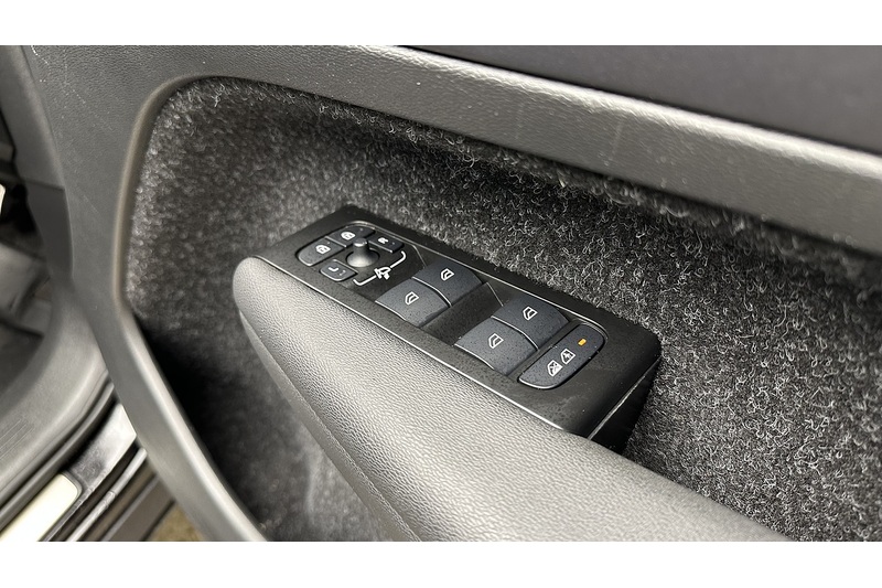 Volvo XC40 P8 First Edition - U2169