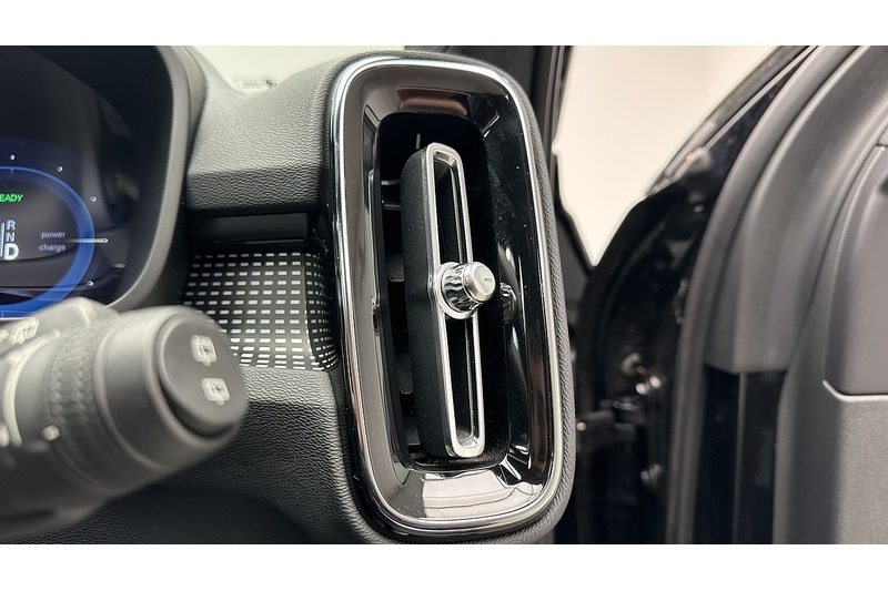 Volvo XC40 P8 First Edition - U2169