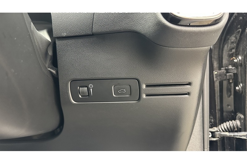 Volvo XC40 P8 First Edition - U2169