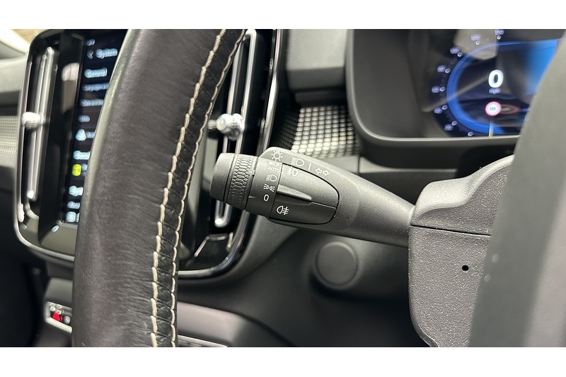 Volvo XC40 P8 First Edition - U2169