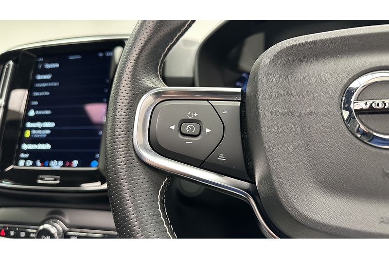 Volvo XC40 P8 First Edition - U2169