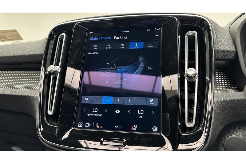 Volvo XC40 P8 First Edition - U2169
