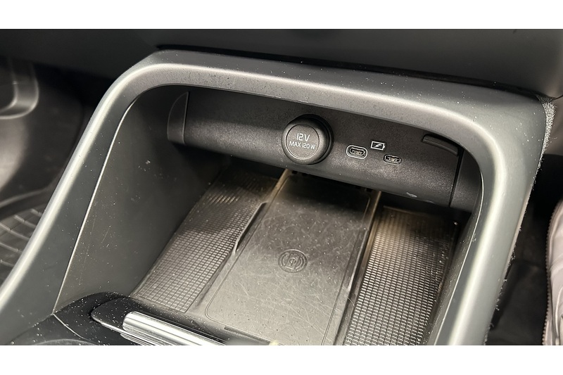 Volvo XC40 P8 First Edition - U2169