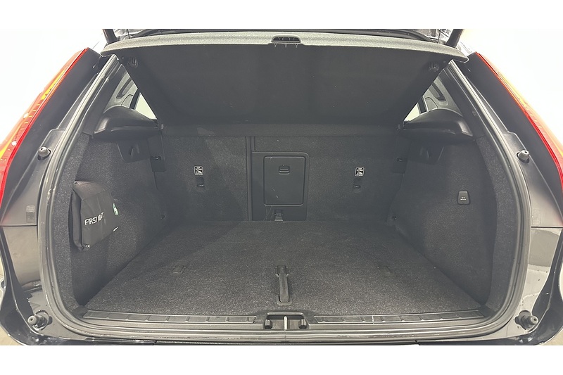 Volvo XC40 P8 First Edition - U2169