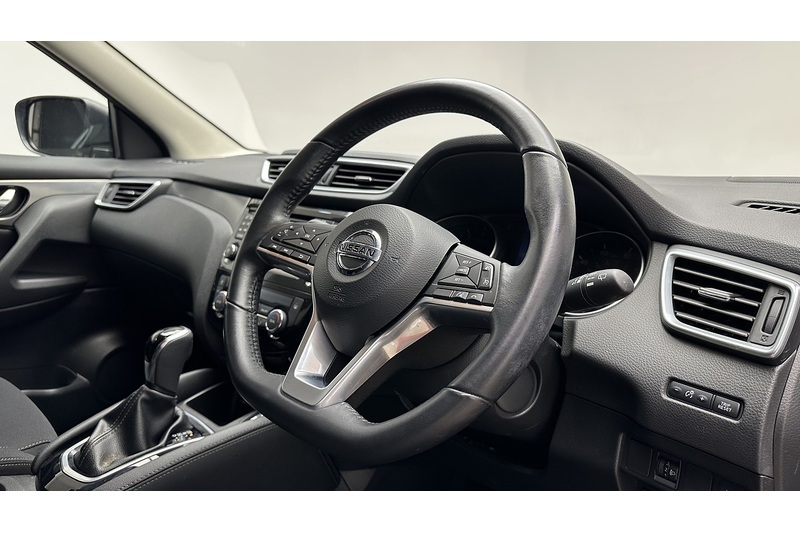 Nissan Qashqai DIG-T N-Connecta - U217