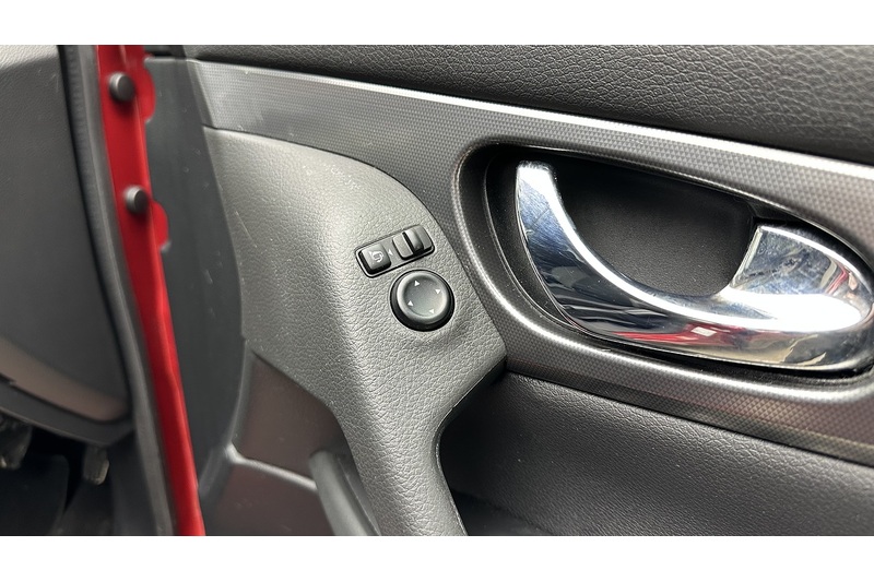 Nissan Qashqai DIG-T N-Connecta - U217