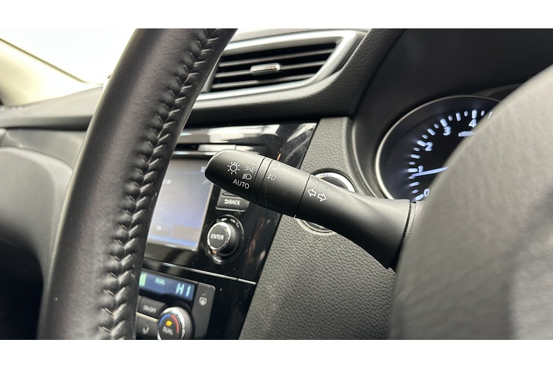 Nissan Qashqai DIG-T N-Connecta - U217