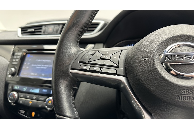 Nissan Qashqai DIG-T N-Connecta - U217