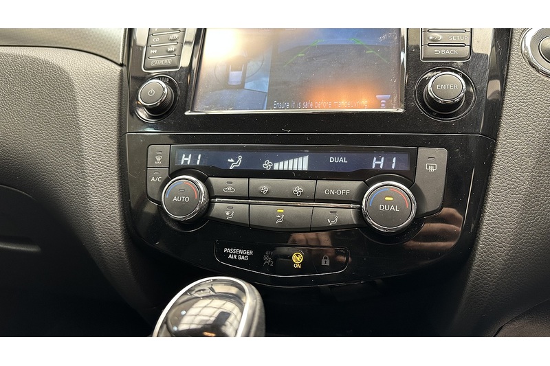 Nissan Qashqai DIG-T N-Connecta - U217