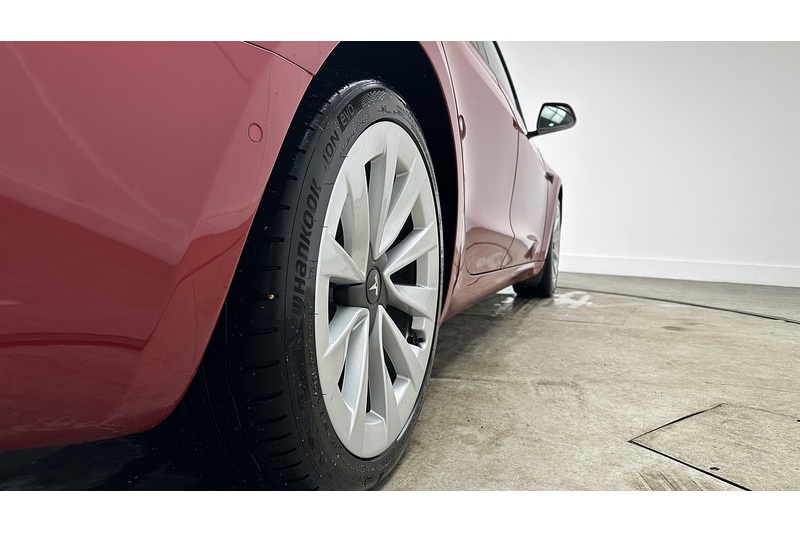 Tesla Model 3 Standard Range Plus - U2172