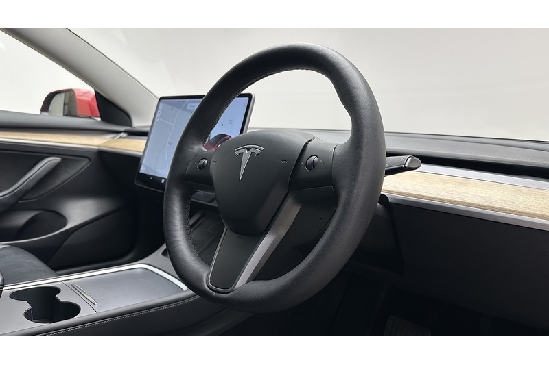 Tesla Model 3 Standard Range Plus - U2172