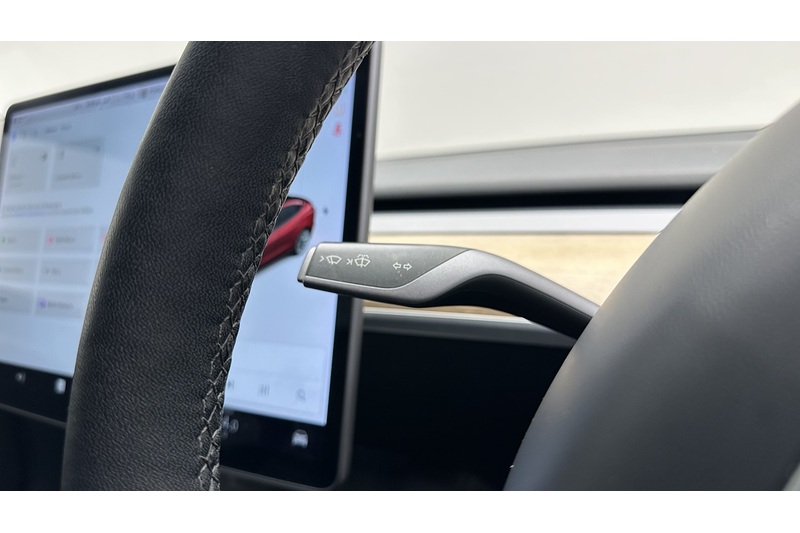 Tesla Model 3 Standard Range Plus - U2172