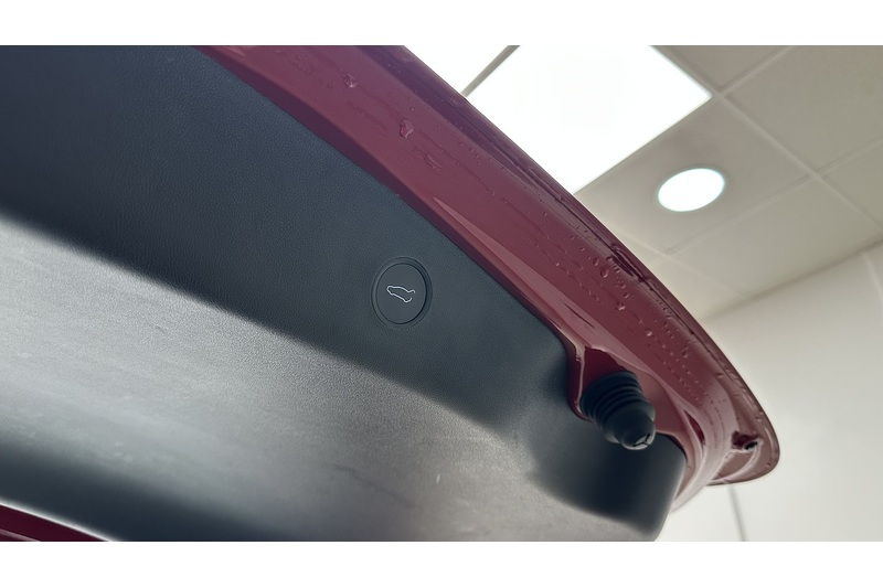 Tesla Model 3 Standard Range Plus - U2172