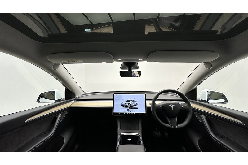 Tesla Model Y  - U2175