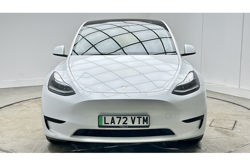Tesla Model Y  - U2175