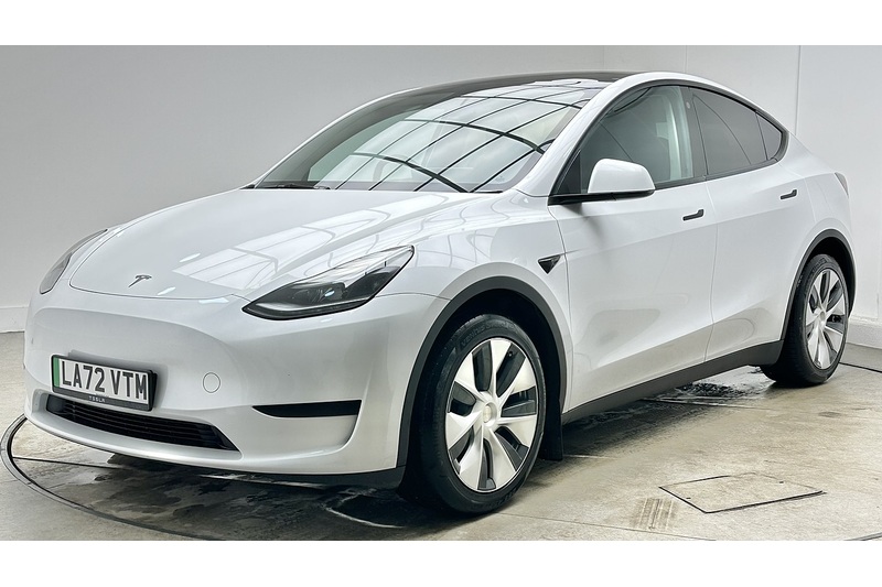 Tesla Model Y  - U2175